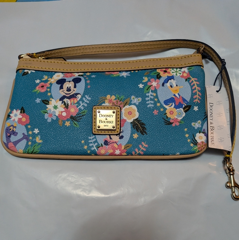 Disney Dooney & Bourke Epcot Flower and Garden 2016 Festival Wristlet. - Picture 2 of 10